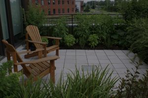 Toits Vertige se spécialise dans la conception de toit-terrasse et de toitures végétalisées à Montréal et à Québec.
