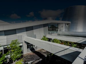 Réalisation Toits Vertige. Conception de toits verts et d'un toit-terrasse pour le Planétarium Rio Tinto Montréal.