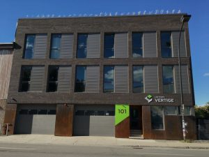 L'entreprise Les Toits Vertige est située à Montréal et offre des services de conception de toitures vertes et murs végétalisés.